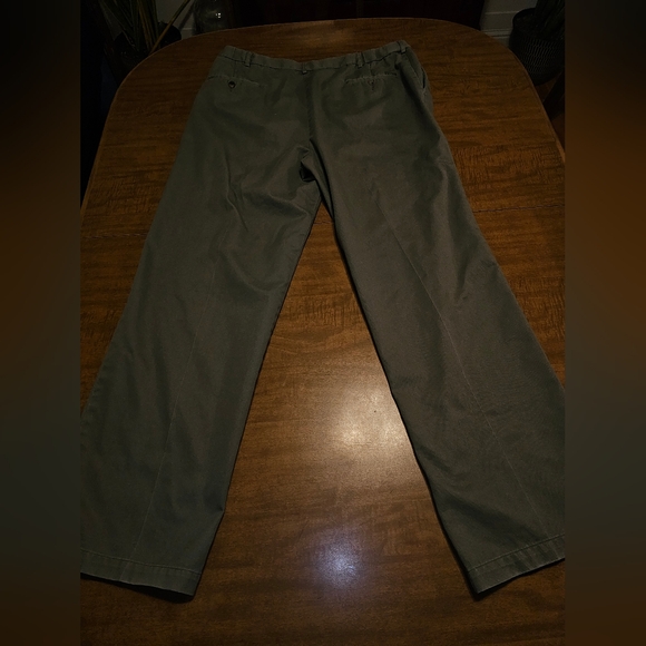 Men's Haggar Slacks Olive Khaki Green 42x34 Classic Fit Work To Weekend MJ1 - Picture 11 of 14